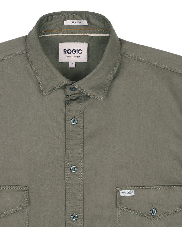 DOUBLE POCKET SOLID SHIRT IN OLIVE