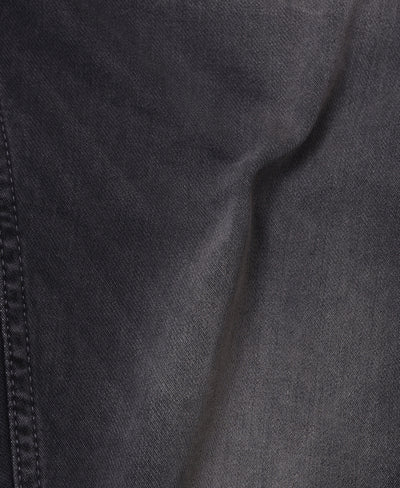 FRONT EMBROIDERY DETIAL JEANS <br> Motif - deep olive