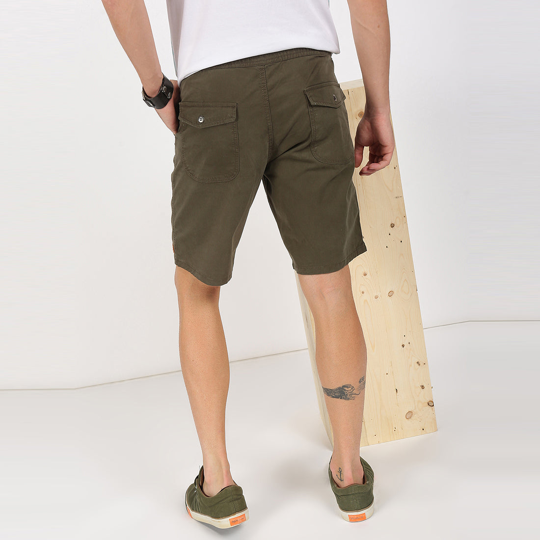The Easy Shorts <br> in Olive